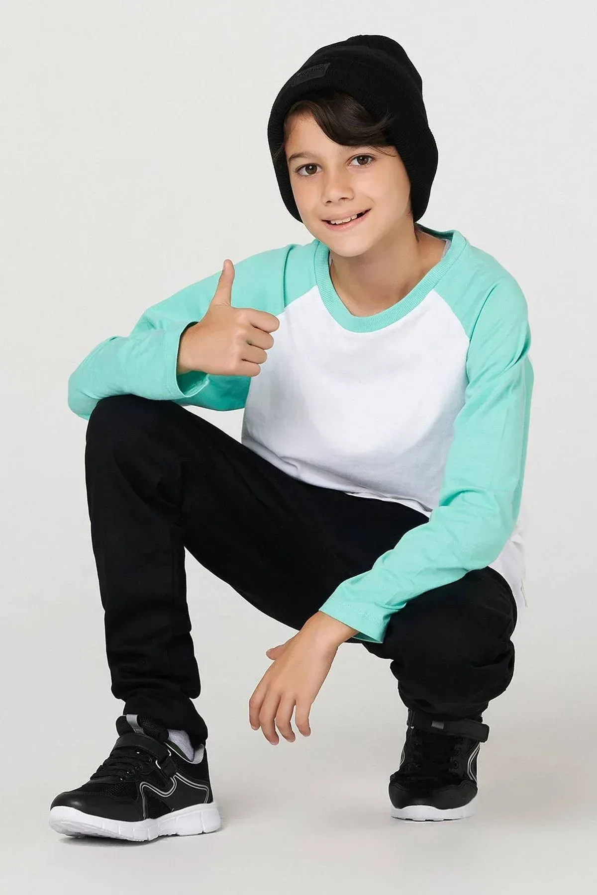 SOLID RAGLAN SLEEVE T-SHIRT FOR BOYS - Image 2