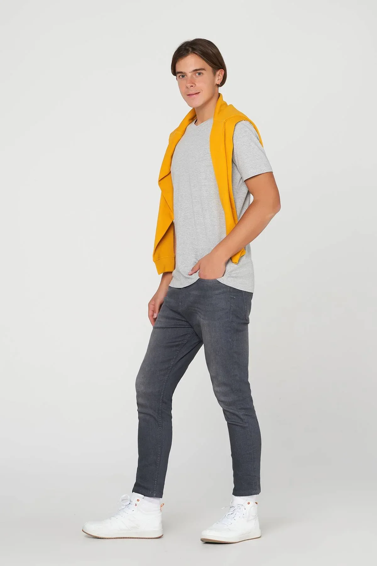 SKINNY FIT JEANS FOR MEN - GREY - Image 2