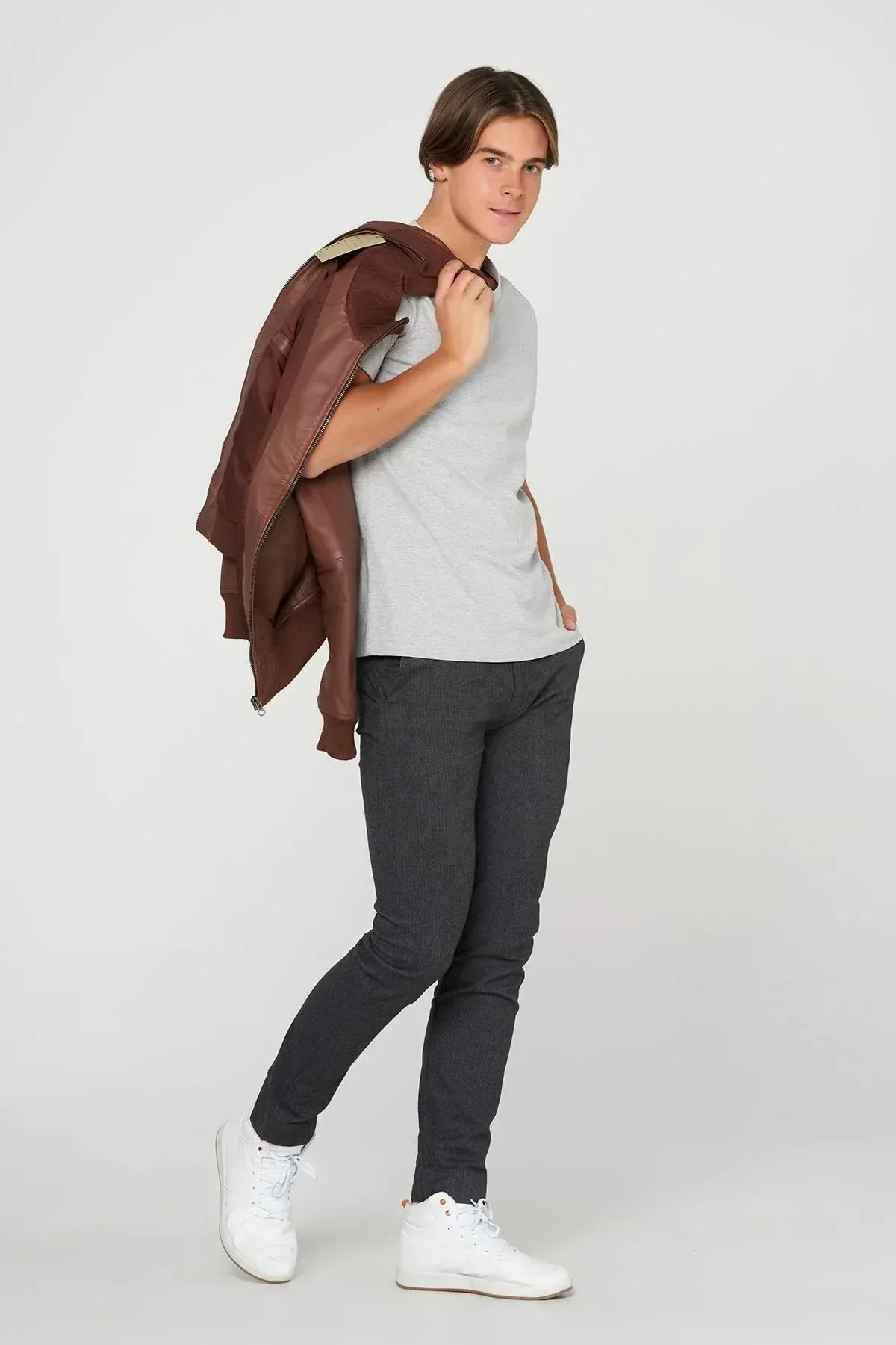 REGULAR-FIT CHINOS TROUSER FOR MEN - Image 4