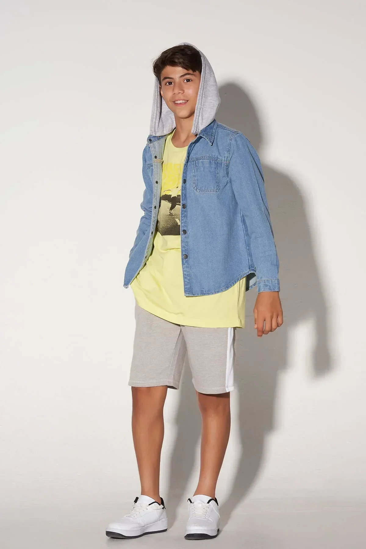 HOODED DENIM SHIRT FOR BOYS - Image 3