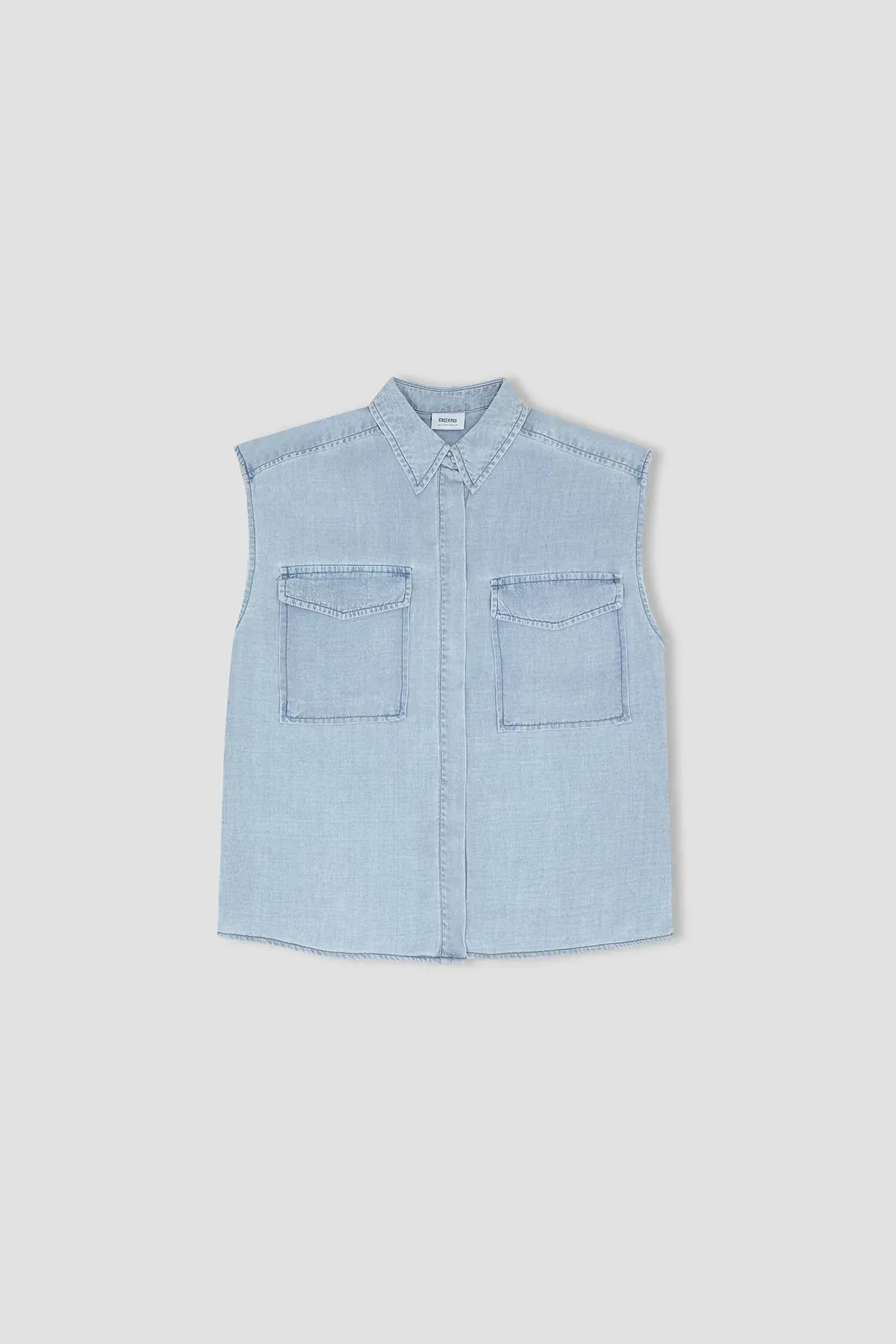 SLEEVELESS DENIM SHIRT FOR WOMEN