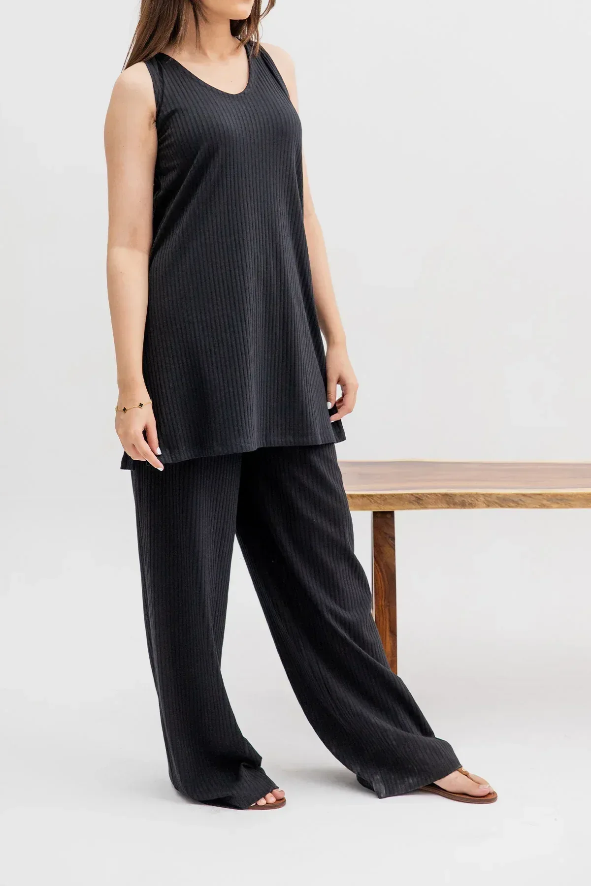 WOMEN SLEEVELESS CO-ORD SET - BLACK - Image 3