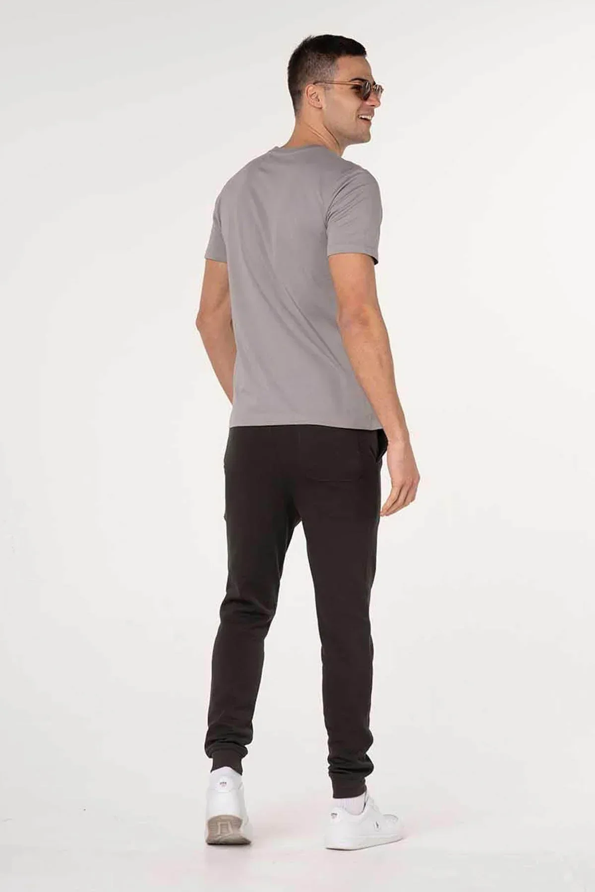 SOLID JOGGER PANT FOR MEN - CHARCOAL - Image 2