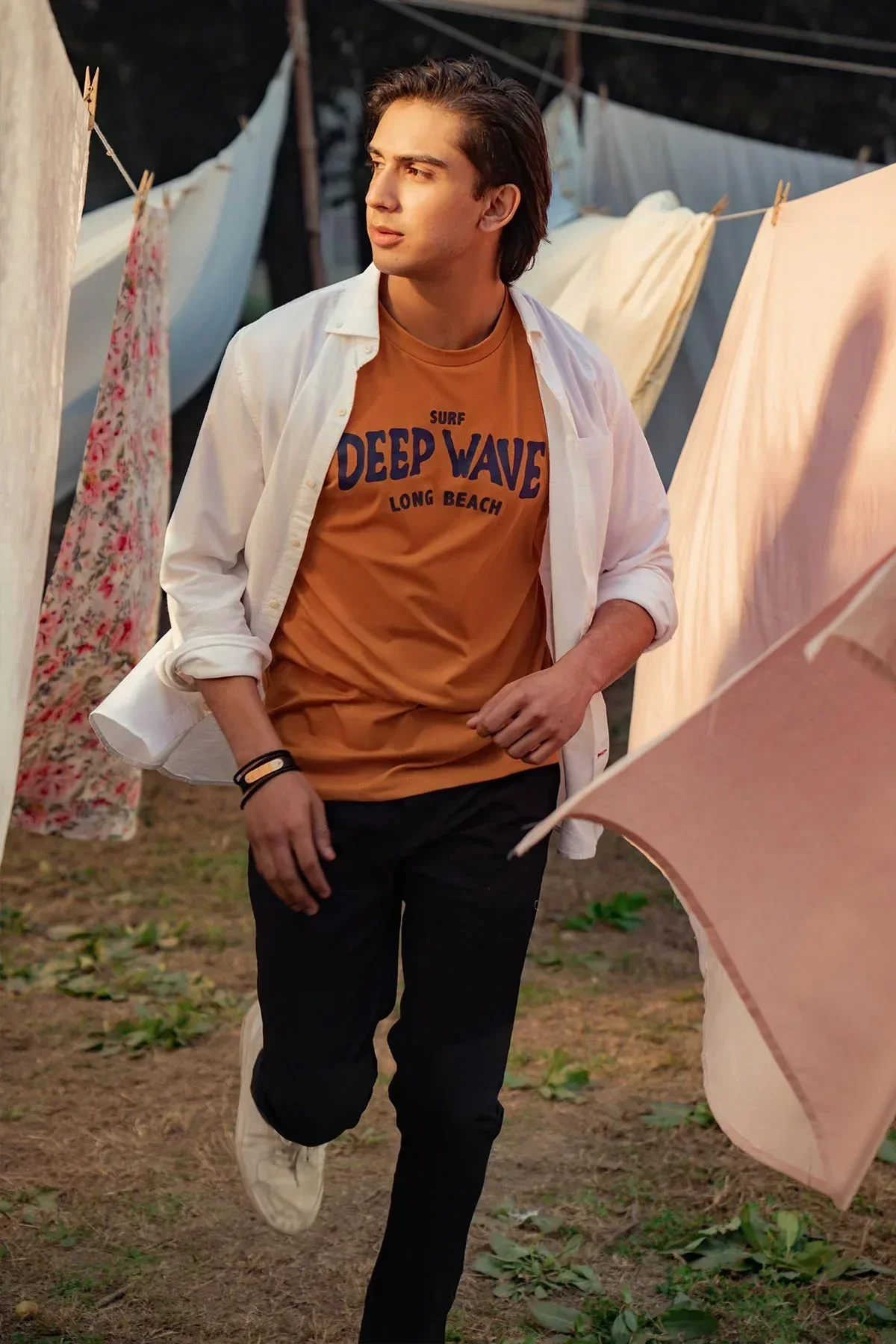 GRAPHIC T-SHIRT FOR MEN - BROWN