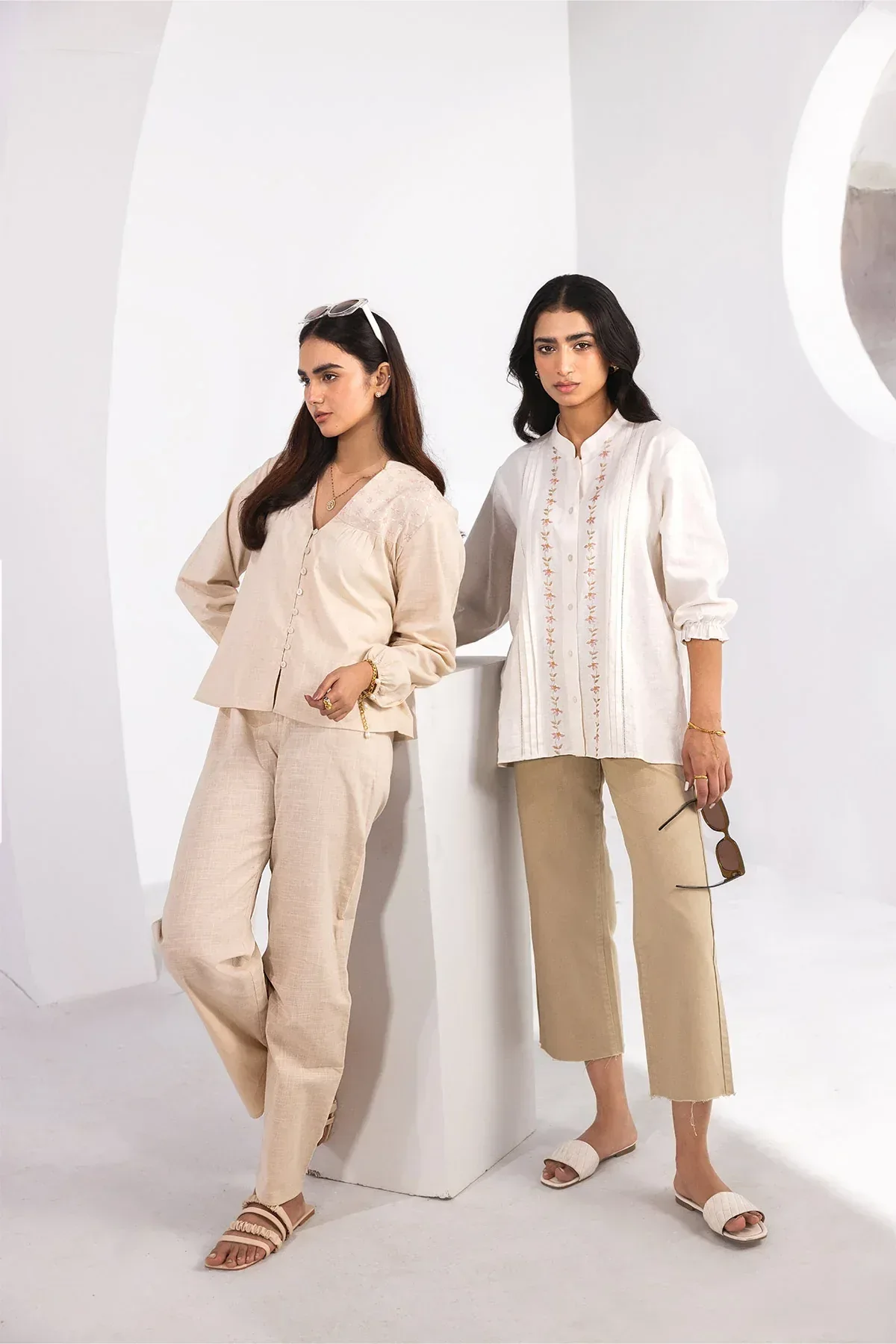 SOLID REGULAR TROUSER FOR WOMEN - Image 3